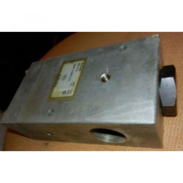 Racine Australia Japan Bosch Rexroth 1-1/4&#034; check valve, 70 GPM 3000 psi, model FB1-P0HT-112R-21 #1 image