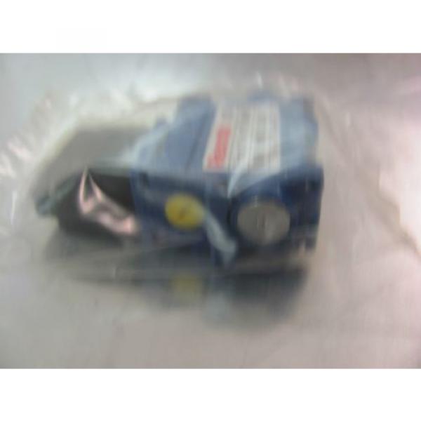 REXROTH Egypt Korea R 987 026 085 VALVE SYSTEM #3 image