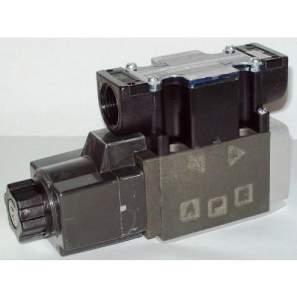 D03 4 Way 4/2 Hydraulic Solenoid Valve i/w Vickers DG4V-3-22A-WL-B 115 VAC #1 image